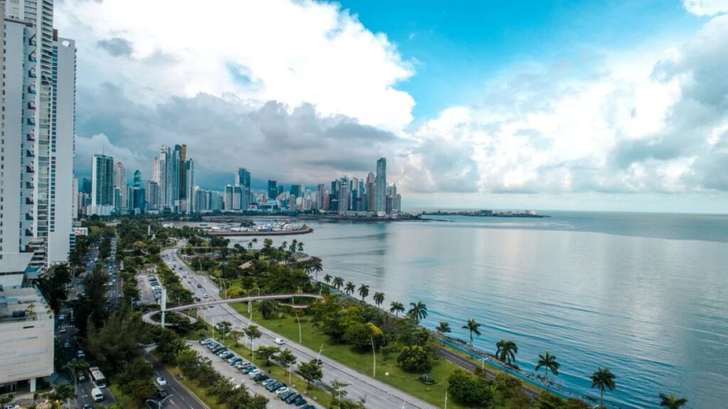 LE MYTHIQUE CANAL DU PANAMA